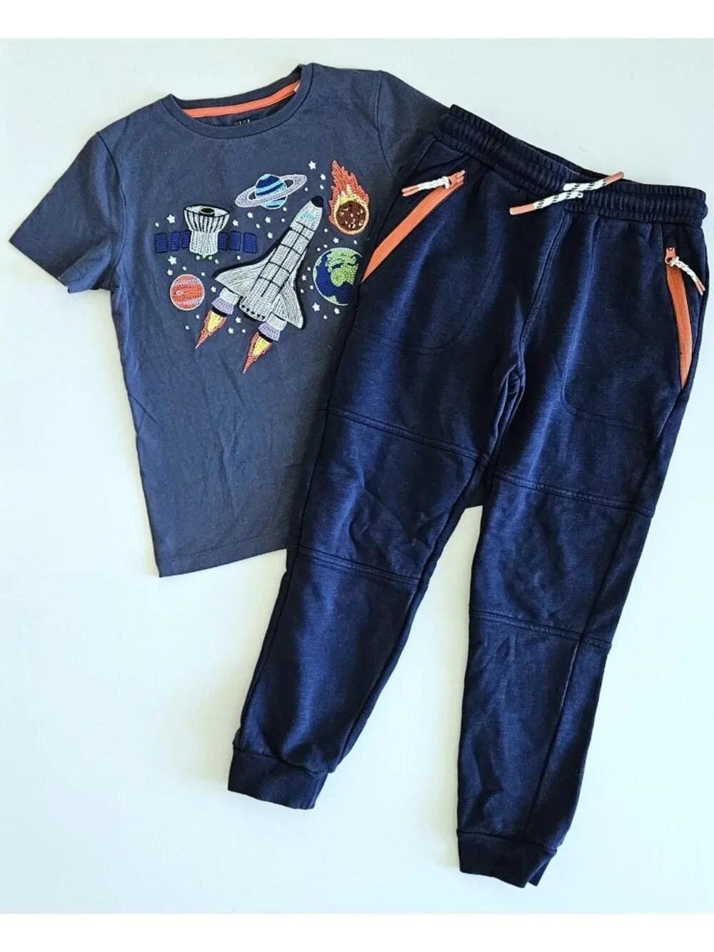 Mini Boden 8-9 Applique Rocket Space Planets Tee Top Sweats Pants Set